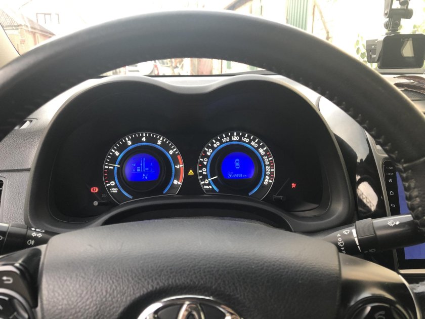 Toyota Corolla e150 приборная панель