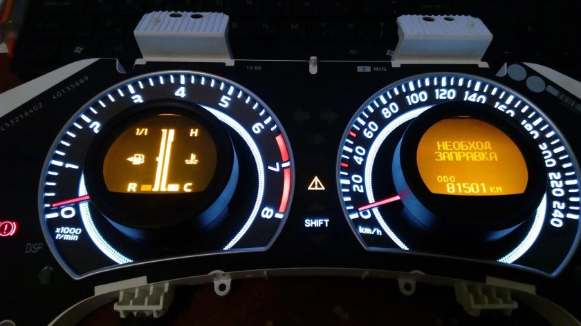 Приборная панель Тойота Королла 2007