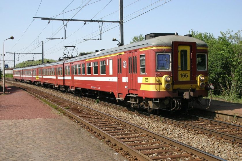 СН электропоезд