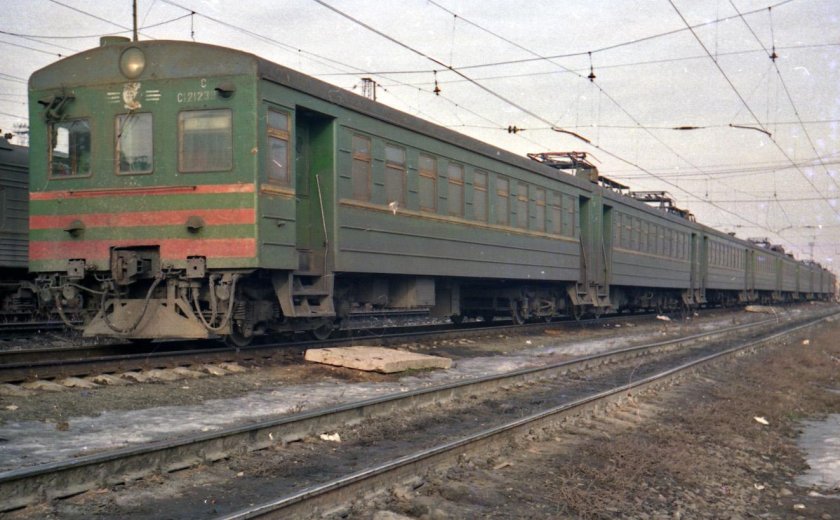 Электропоезд эр2 моторный вагон