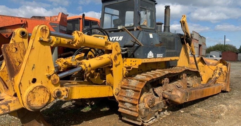 Бульдозер Shantui sd32