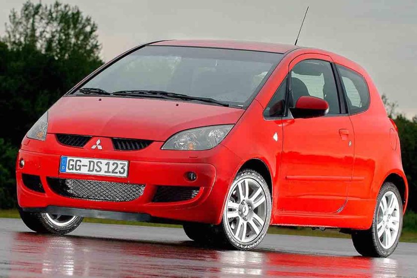 Митсубиси Кольт 1.3 2003