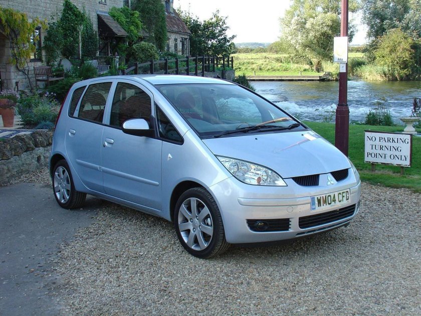 Мицубиси Кольт 1.3 2005