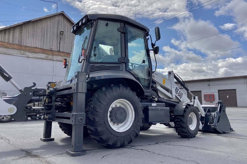 Аренда экскаватора погрузчика