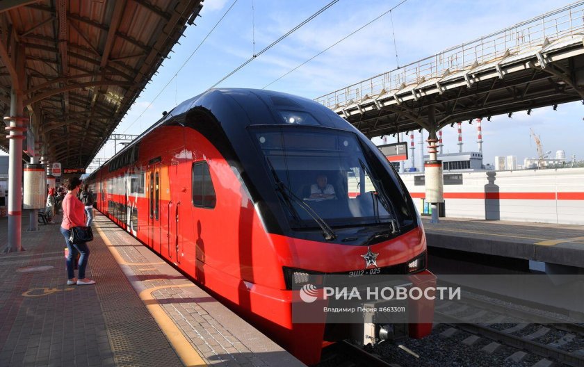 Двухэтажный поезд МЦД