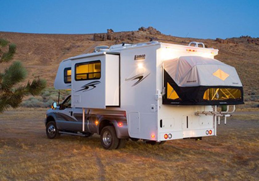 Прицеп автодом со слайдерами