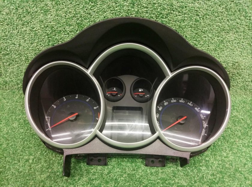 Шевроле Спарк приборная панель