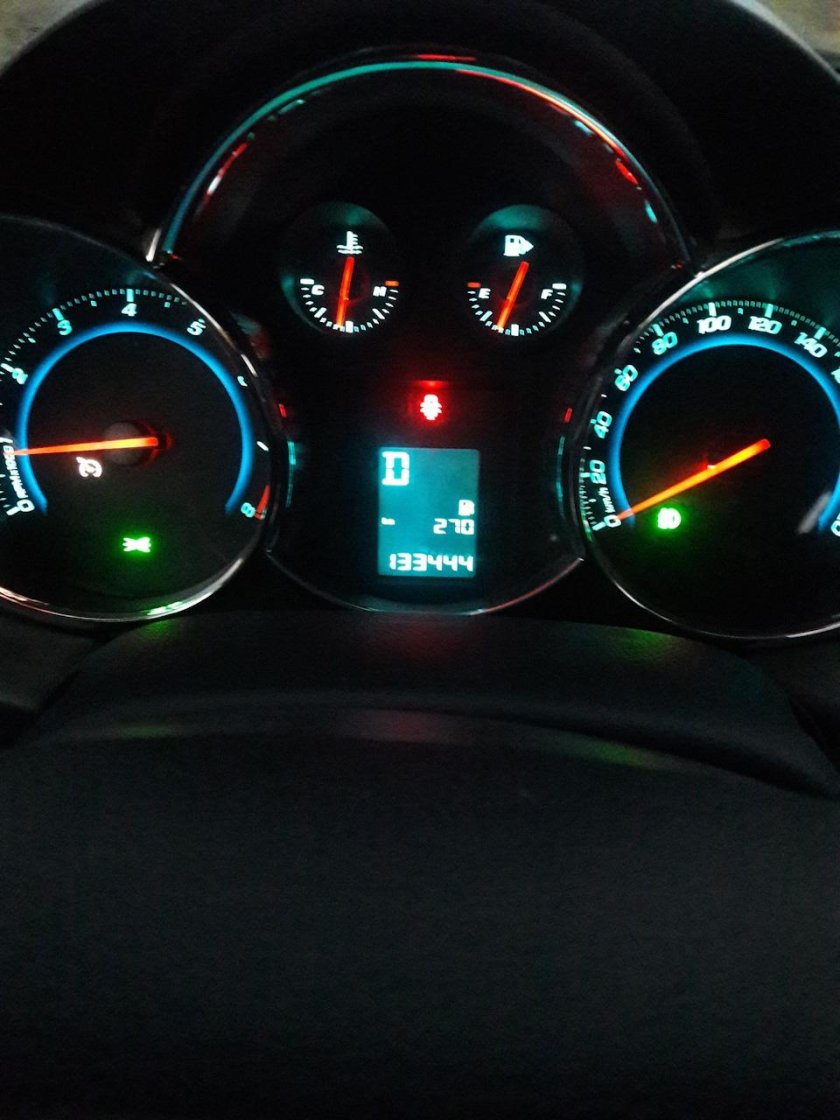 Панель приборов Chevrolet Cruze LTZ