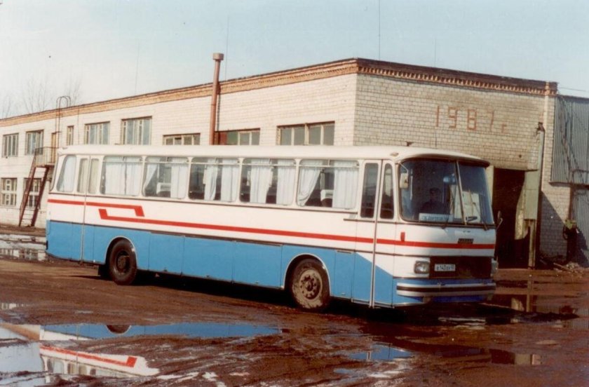 Автобус лаз 699