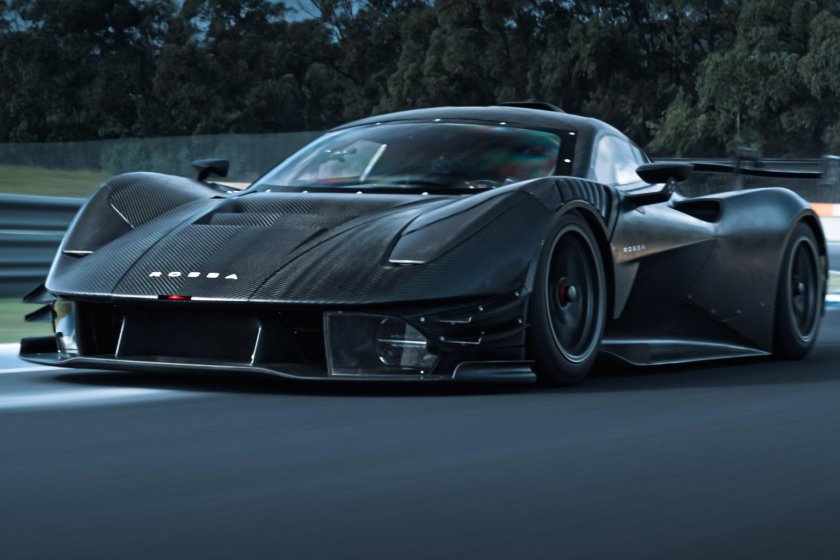 Rossa спорткар