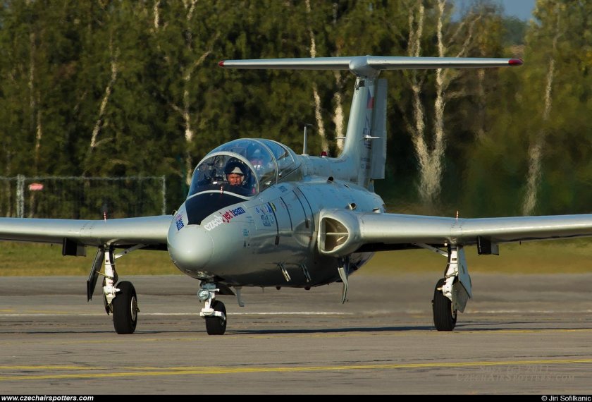 Самолет Aero l-29 Delfin