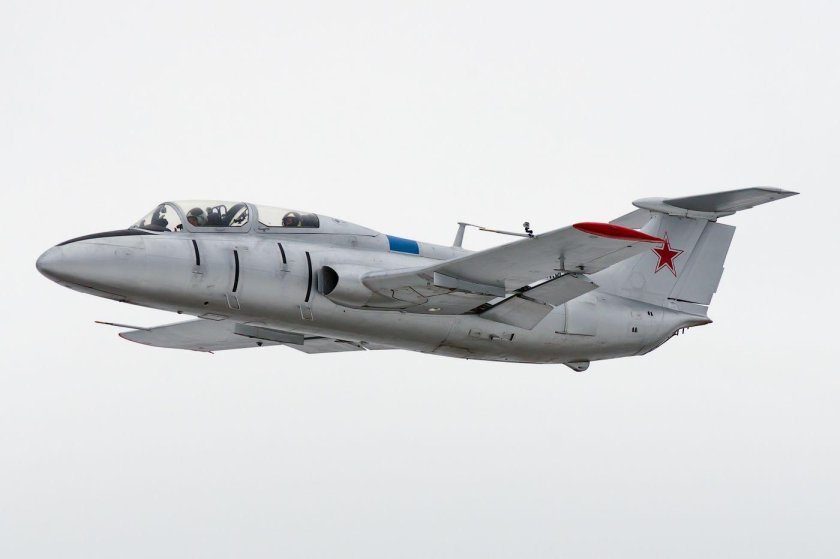 Л-29 Дельфин