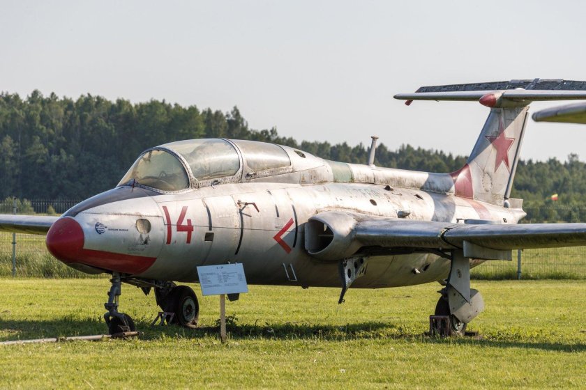 Aero l-29 Delfin