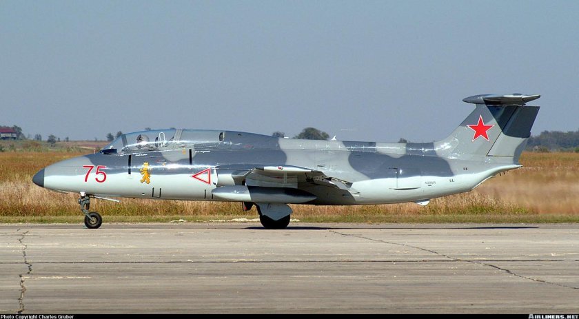 Л-29 Дельфин