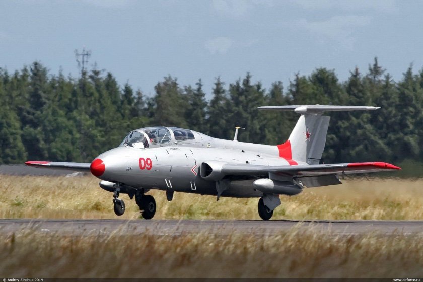 Л-29 Дельфин