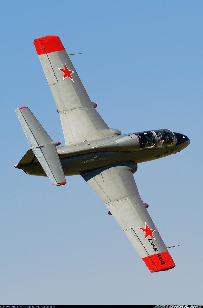 Aero l-29 Delfin