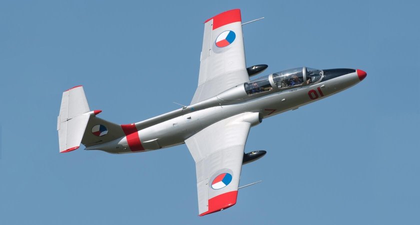 Л-29 Дельфин