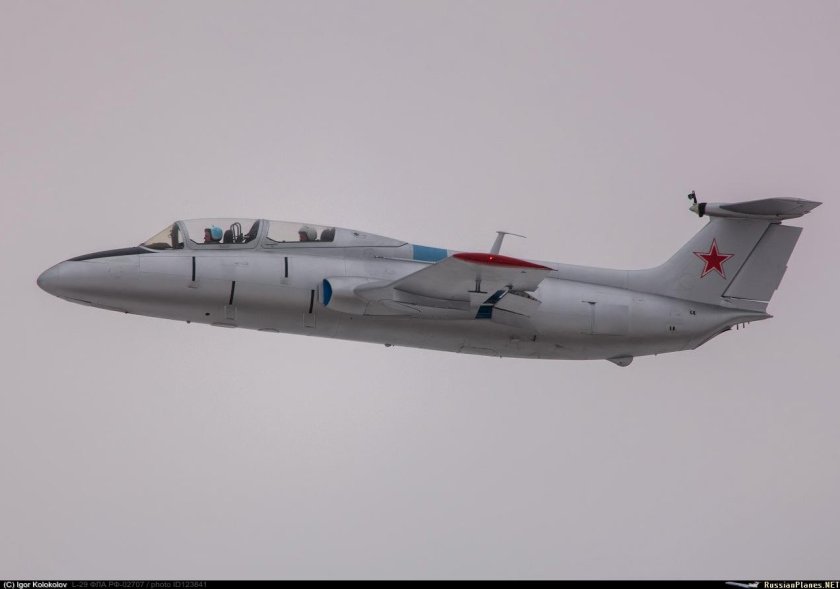 Л-29 Дельфин