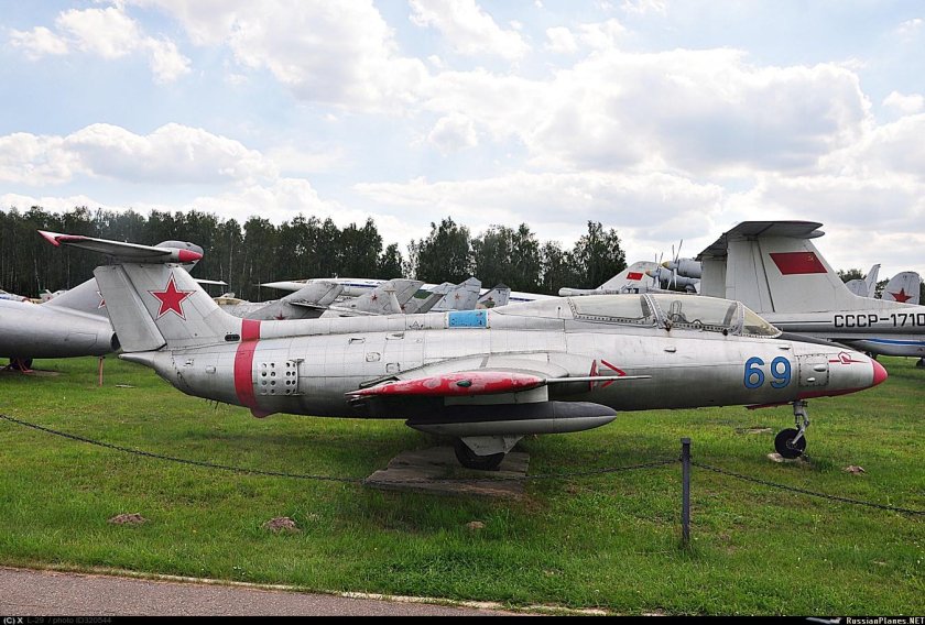 Самолет Альбатрос л29