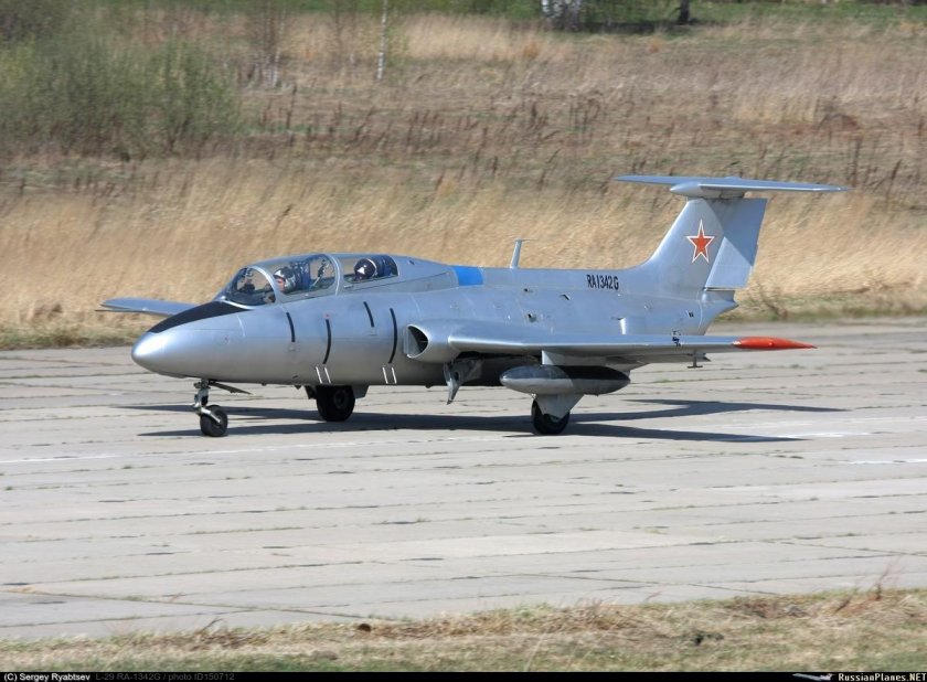 Aero l-29 Delfin самолёты Aero