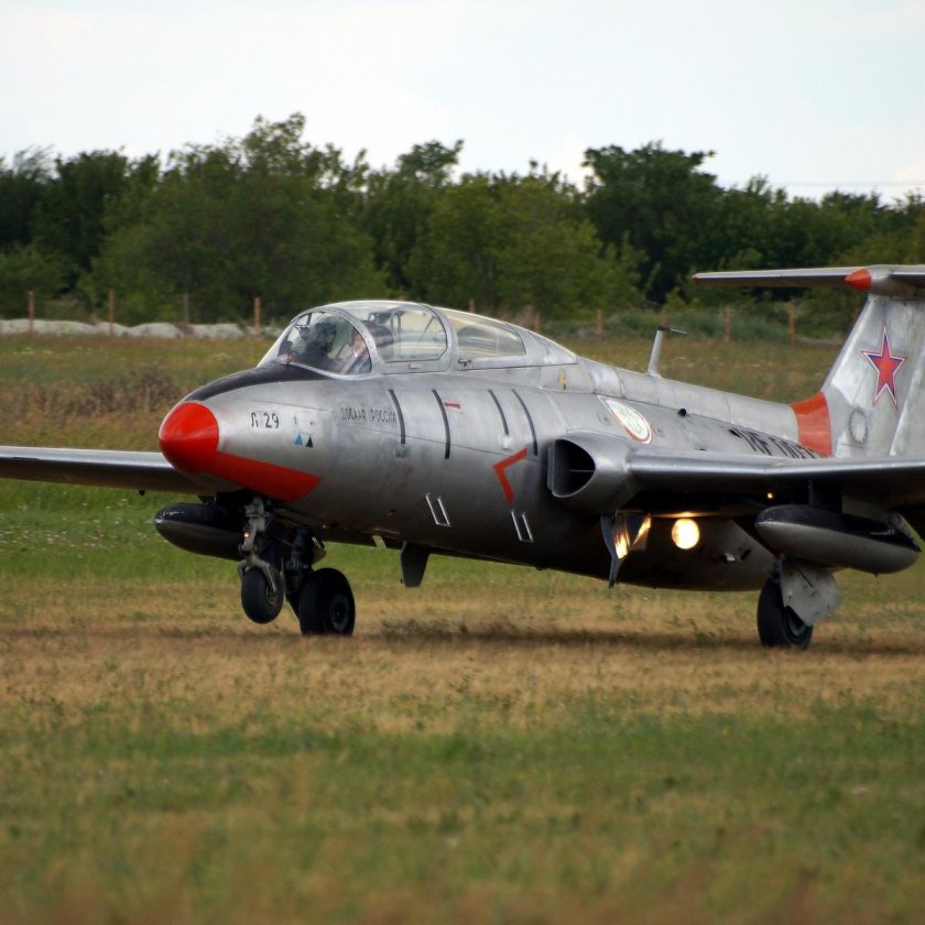 Л-29 самолет