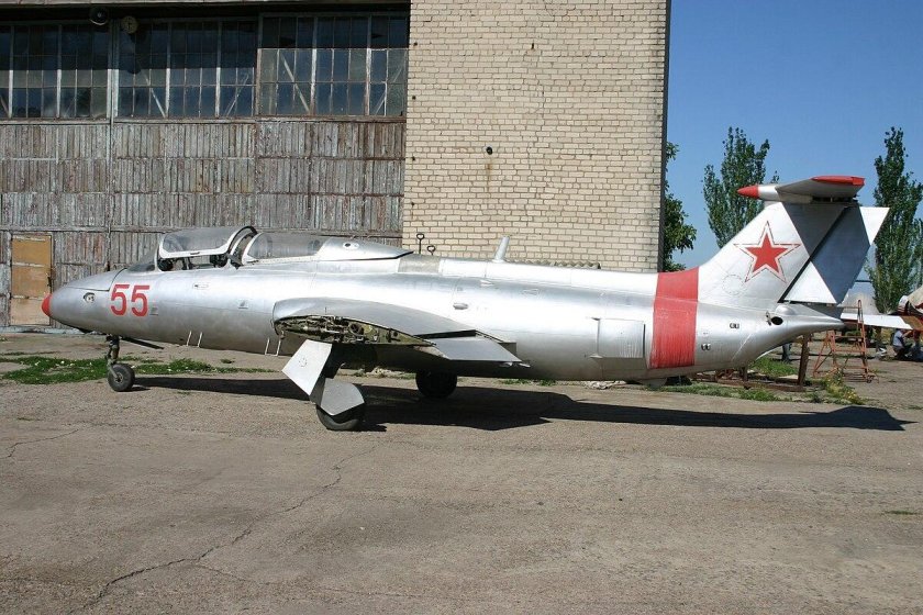 L-29 шасси
