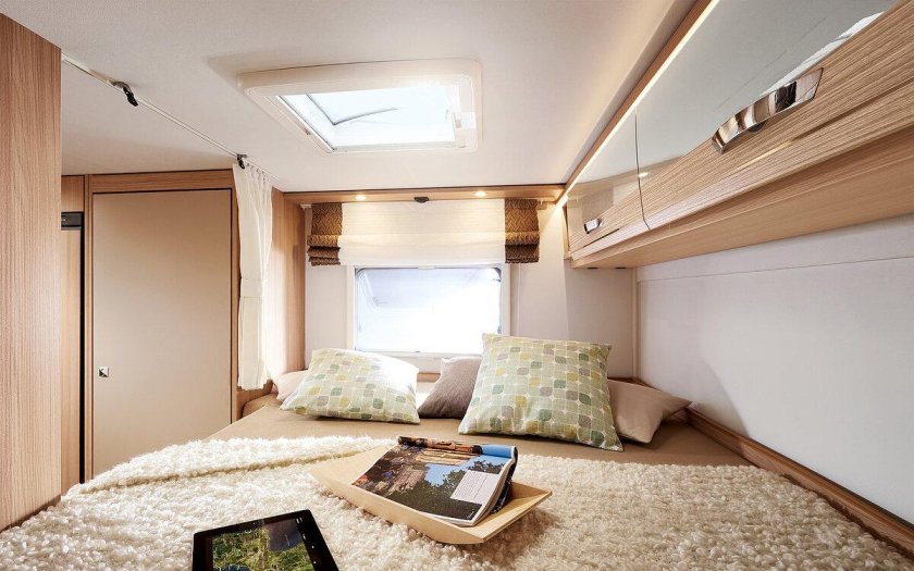 Альковный автодом Burstner a532aktive