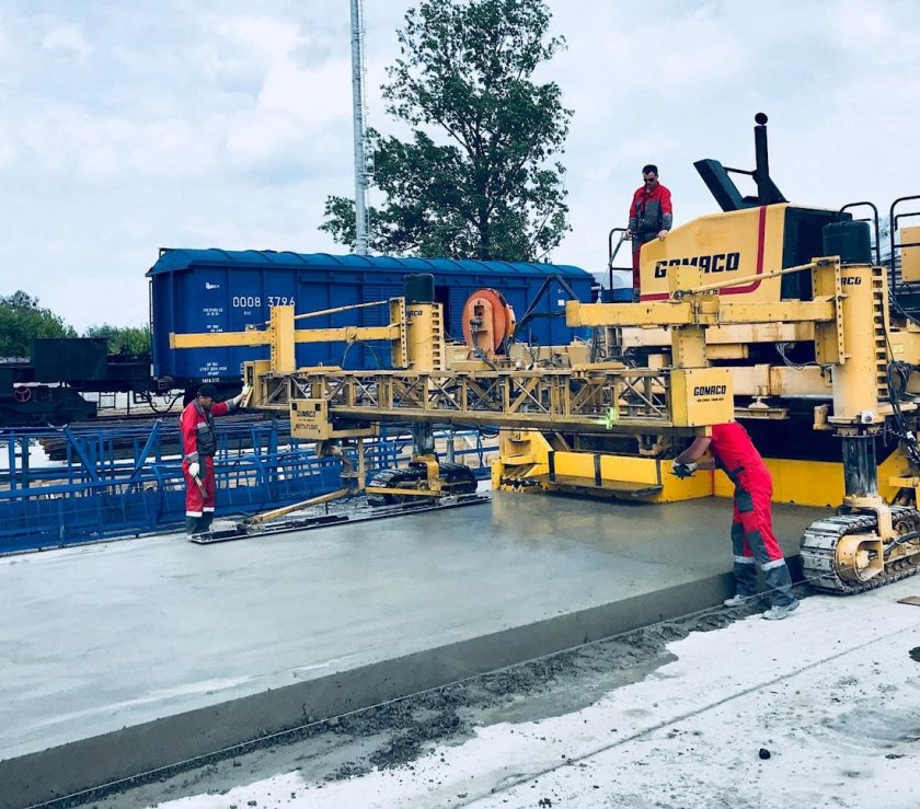 GOMACO Commander III