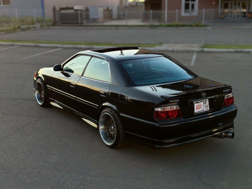 Toyota Chaser x100 stock