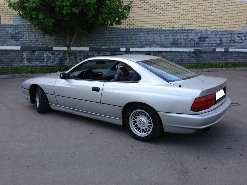 Бмв 8 серии 1990