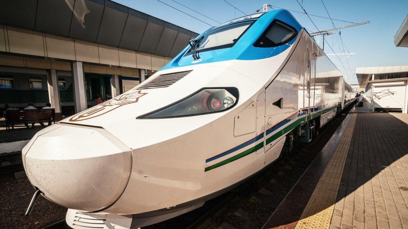 Поезд Афросиаб Узбекистан