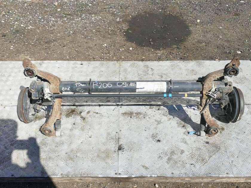 Балка задняя для