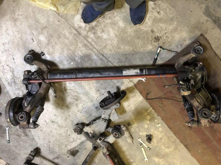 Балка Пежо 206 седан