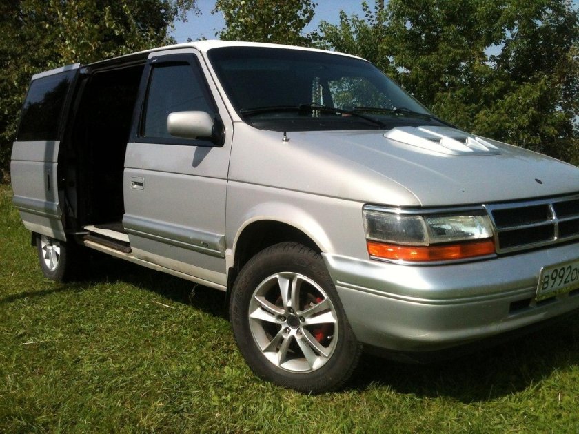 Plymouth Voyager 1995