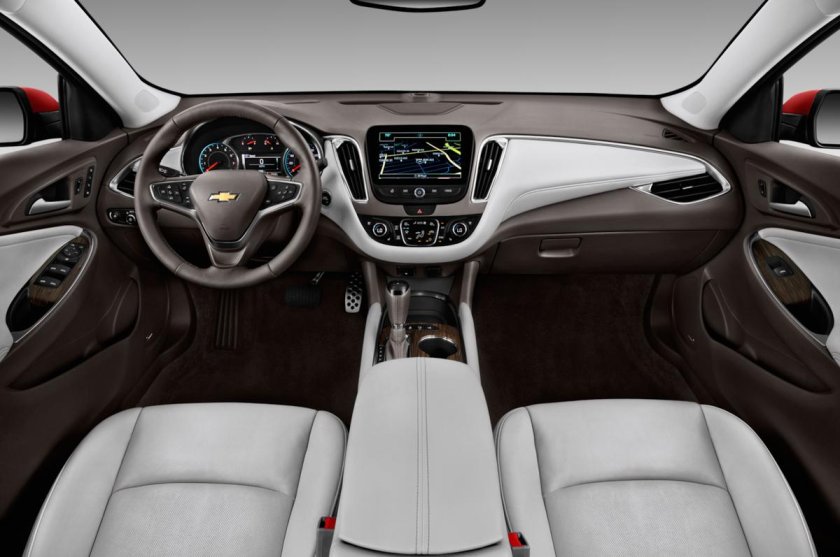 Chevrolet Malibu 2021 салон