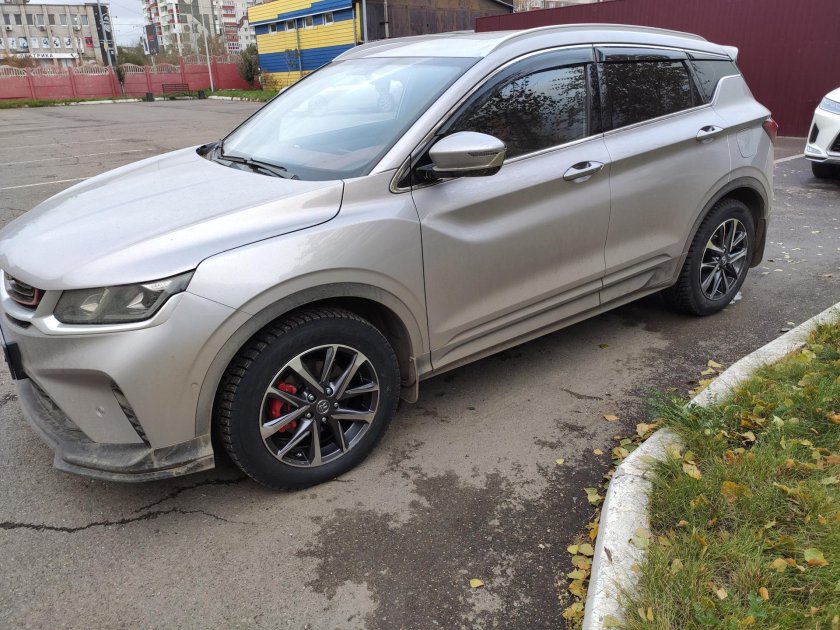 Geely Coolray диски r18