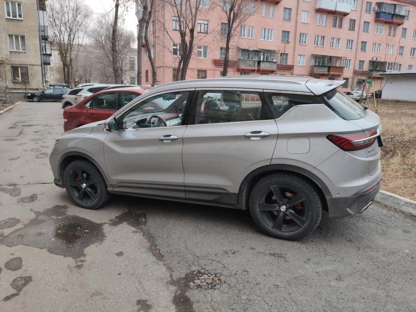 Geely Coolray диски r19