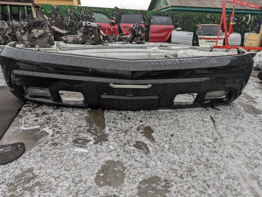 Передний бампер