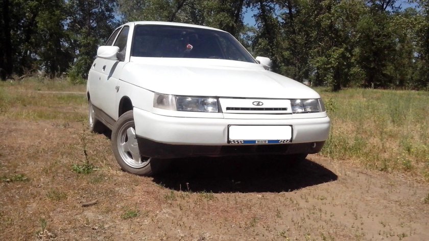 ВАЗ 2110 белое облако