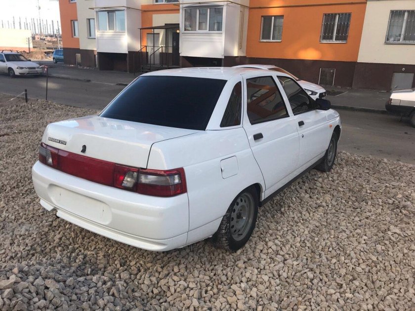 ВАЗ 2110 белая Богдан