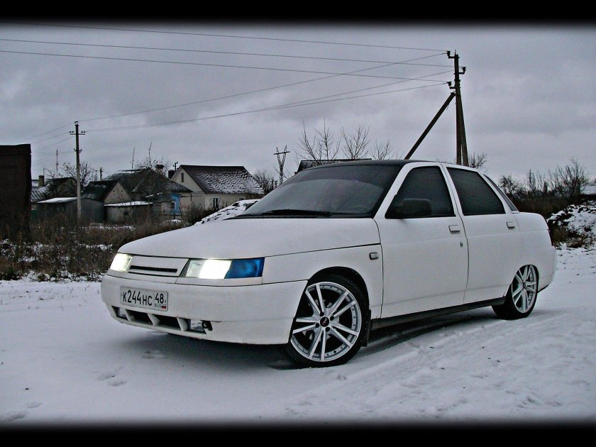 ВАЗ 2110 белая тонированная