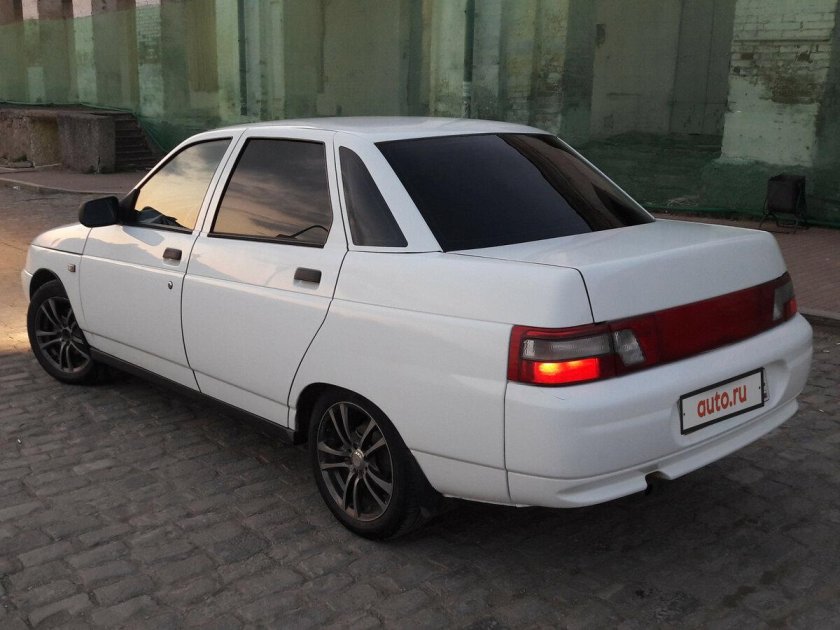 ВАЗ 2110 белая Богдан