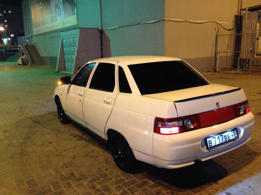 ВАЗ 2110 белая опер