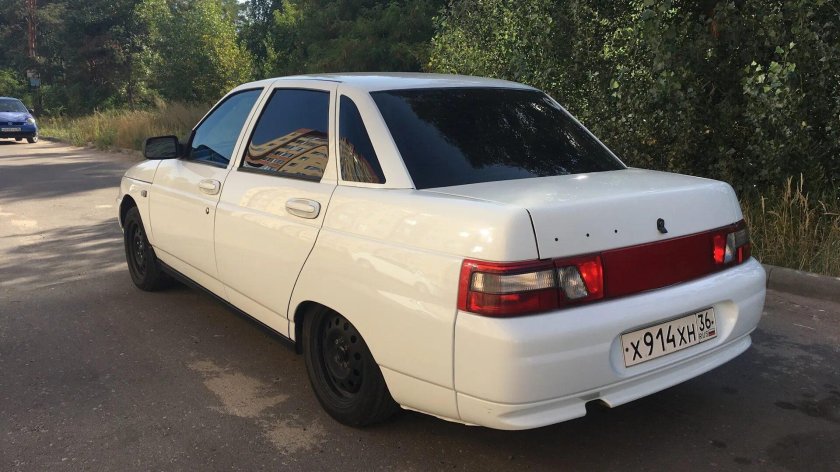 ВАЗ 2110 белая Богдан