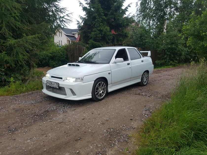 Обвес фанат на ВАЗ 2110