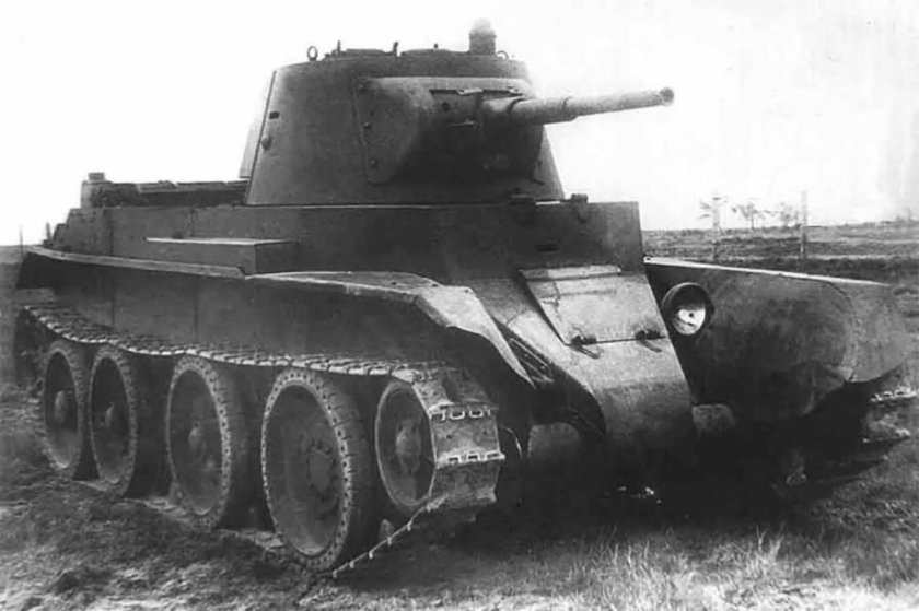 Танки СССР БТ 7