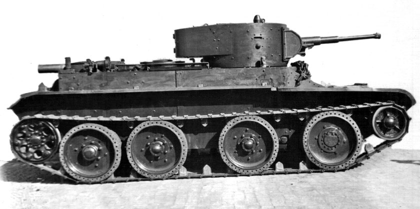 Танк бт 7