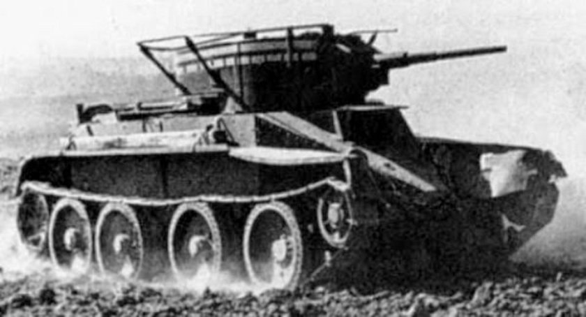 БТ-7 С поручневой антенной