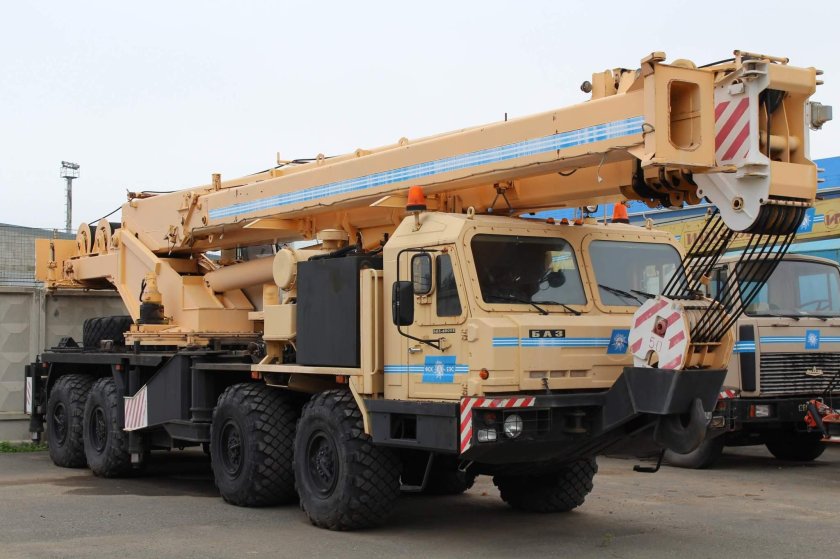 Кран на специальном шасси