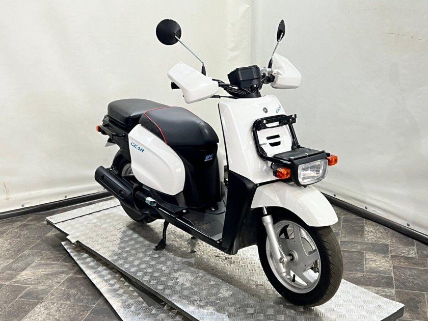 Скутер yamaha